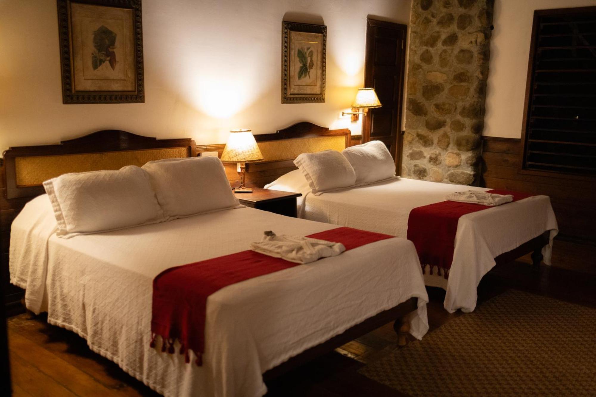 The Lodge & Spa At Pico Bonito El Pino Εξωτερικό φωτογραφία