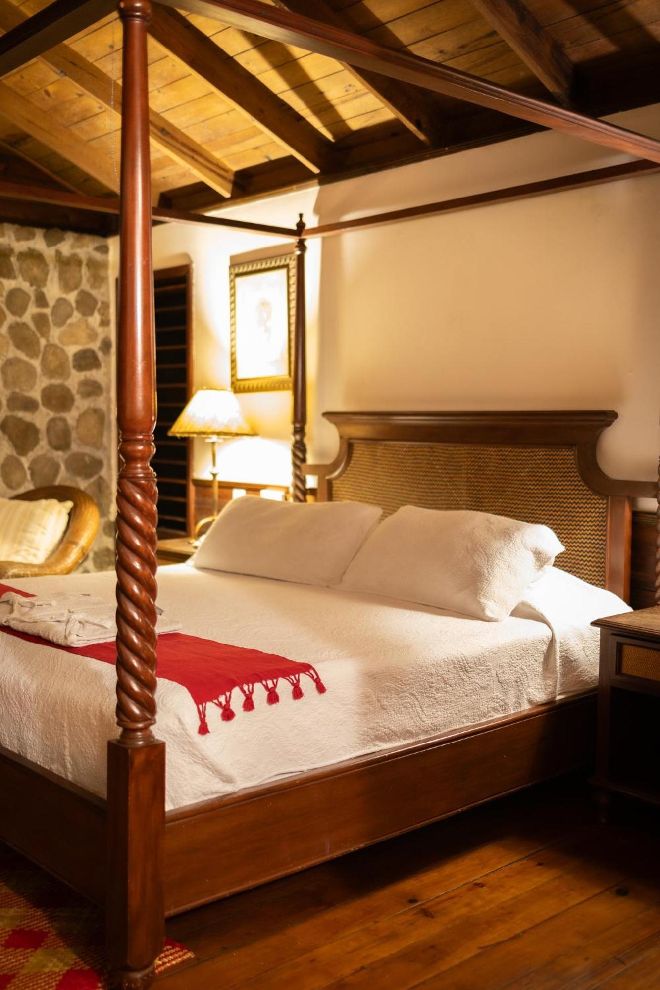 The Lodge & Spa At Pico Bonito El Pino Εξωτερικό φωτογραφία
