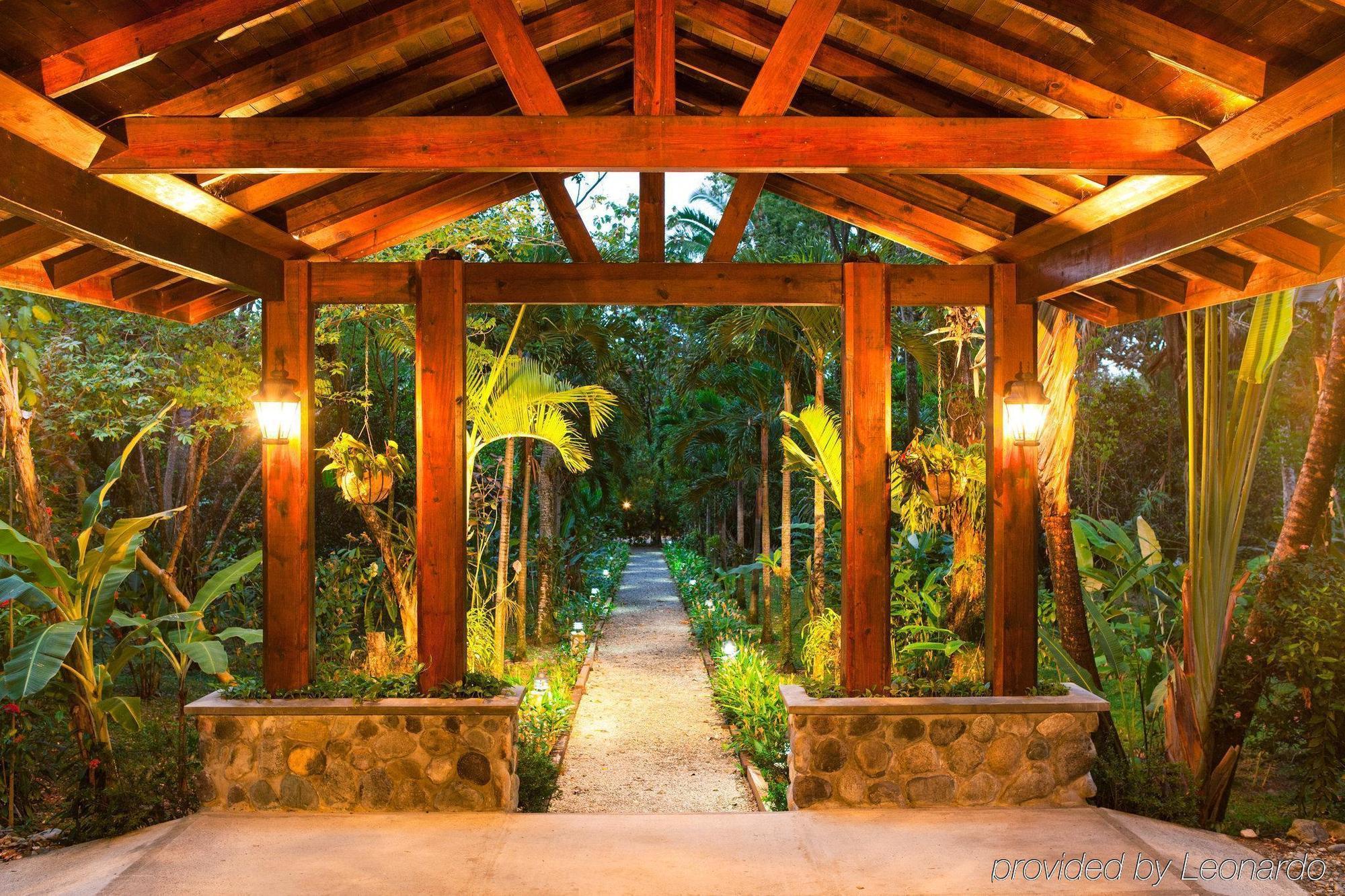 The Lodge & Spa At Pico Bonito El Pino Εξωτερικό φωτογραφία